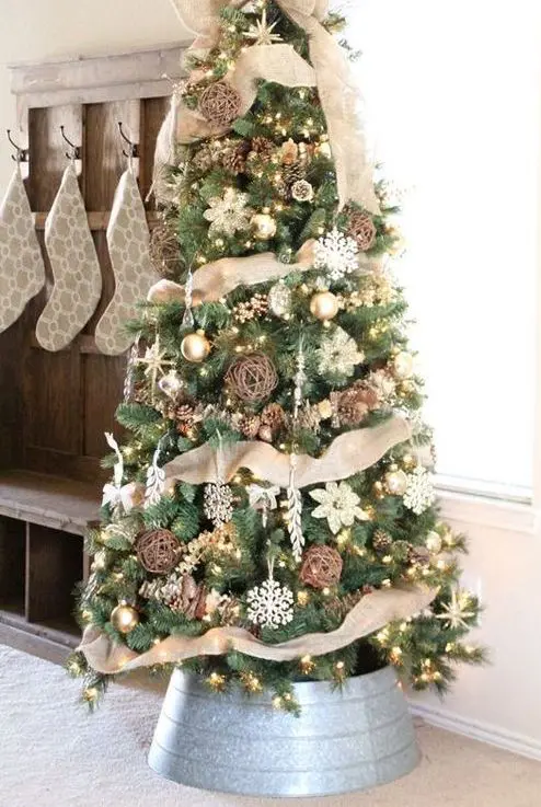 Rustic Christmas Tree Decorating Ideas