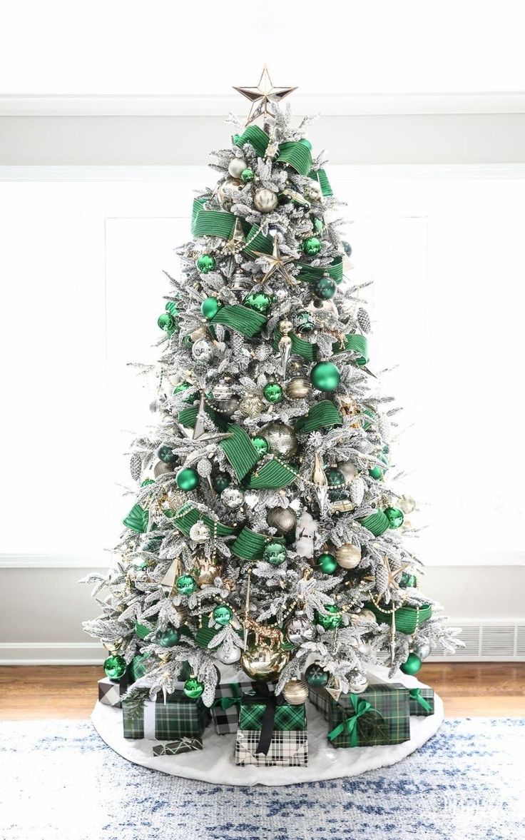 Green Christmas tree inspiration