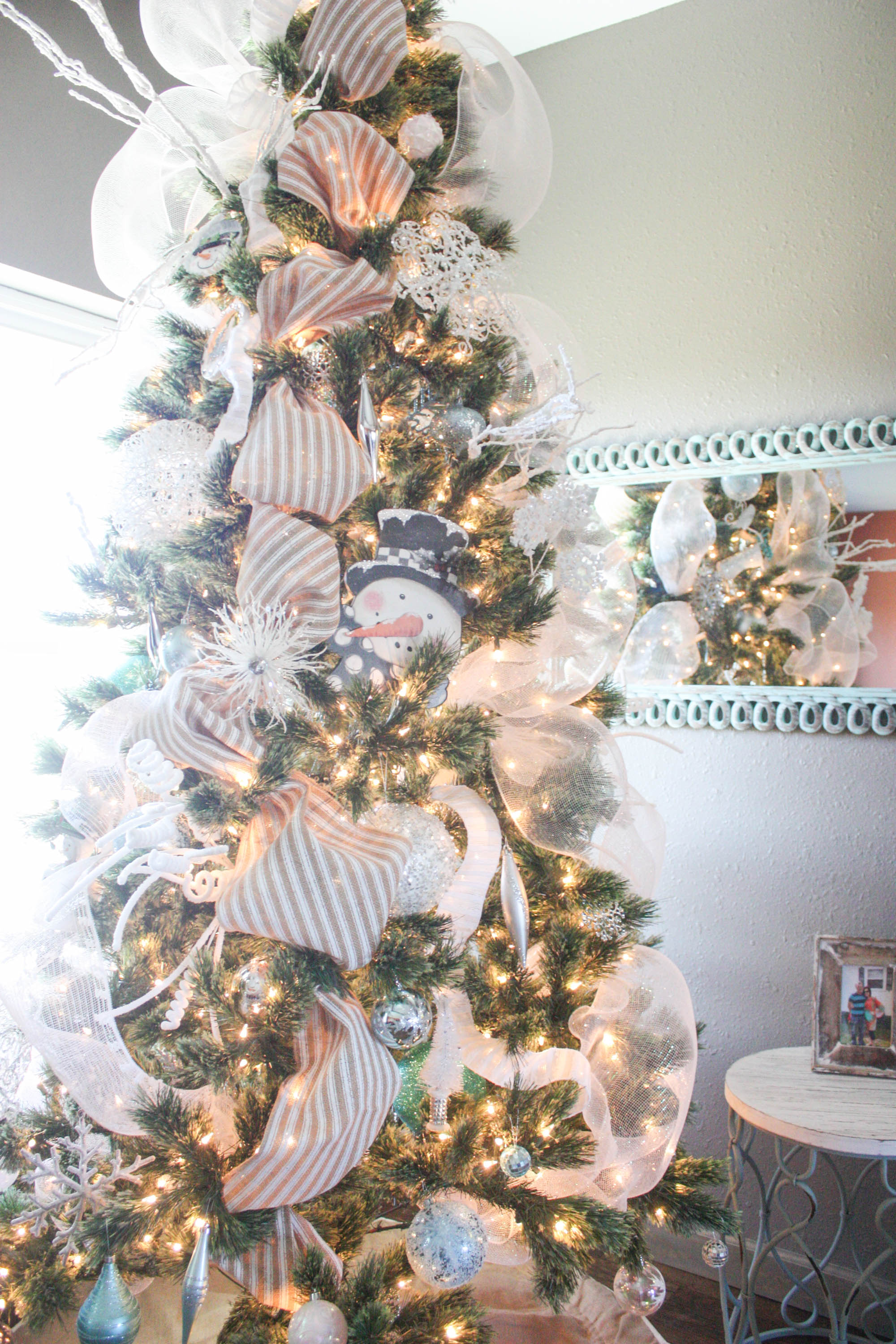 5 Ways To Decorate A Huntington Christmas Tree