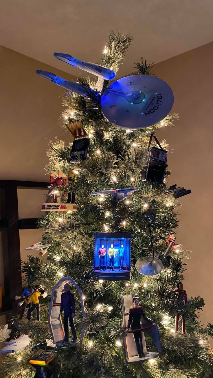 5 Ways To Get Star Trek Inspired Red Christmas Trees