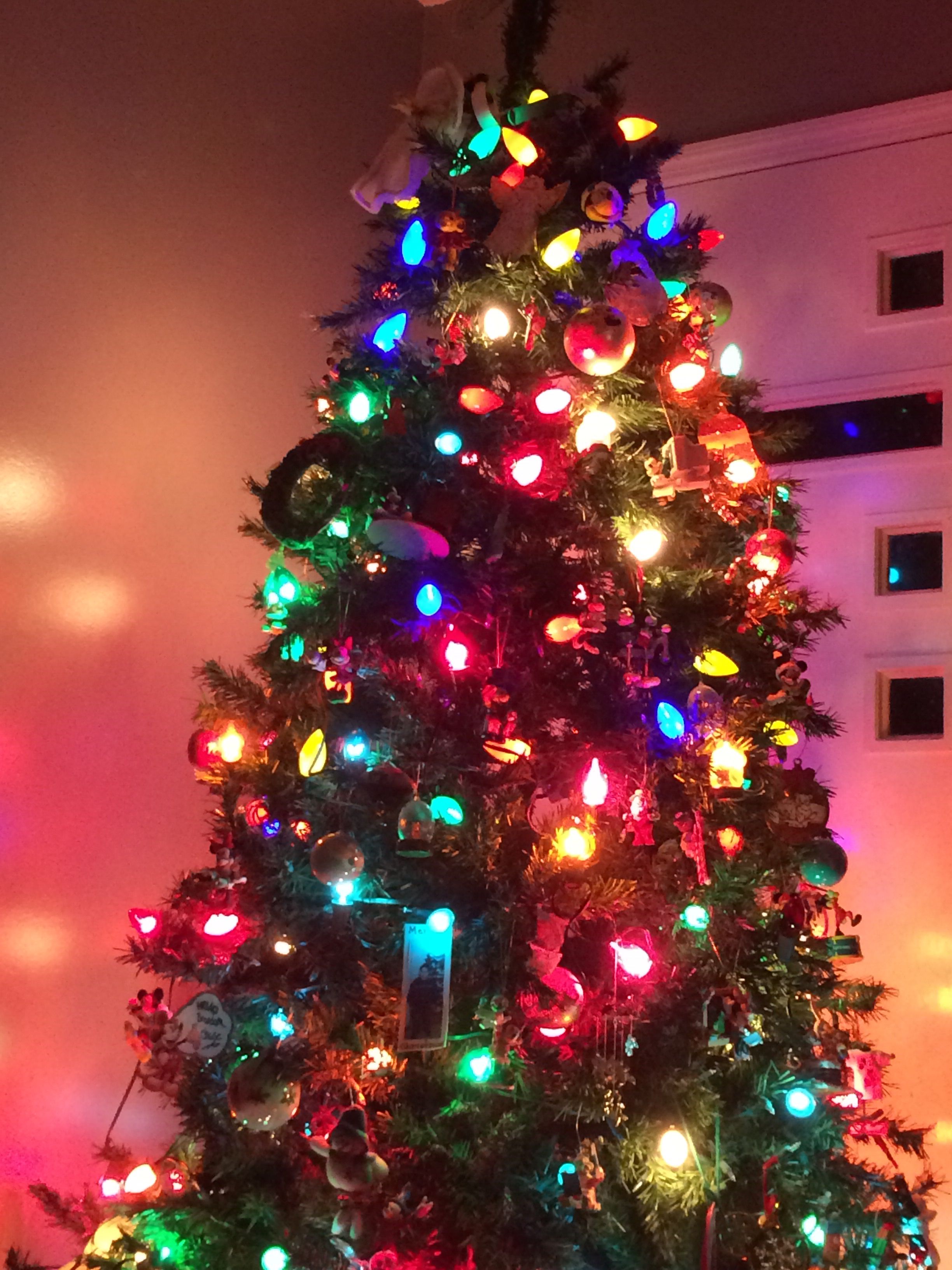 7 Ways To Brighten Up With Bulb Christmas Tree Lights