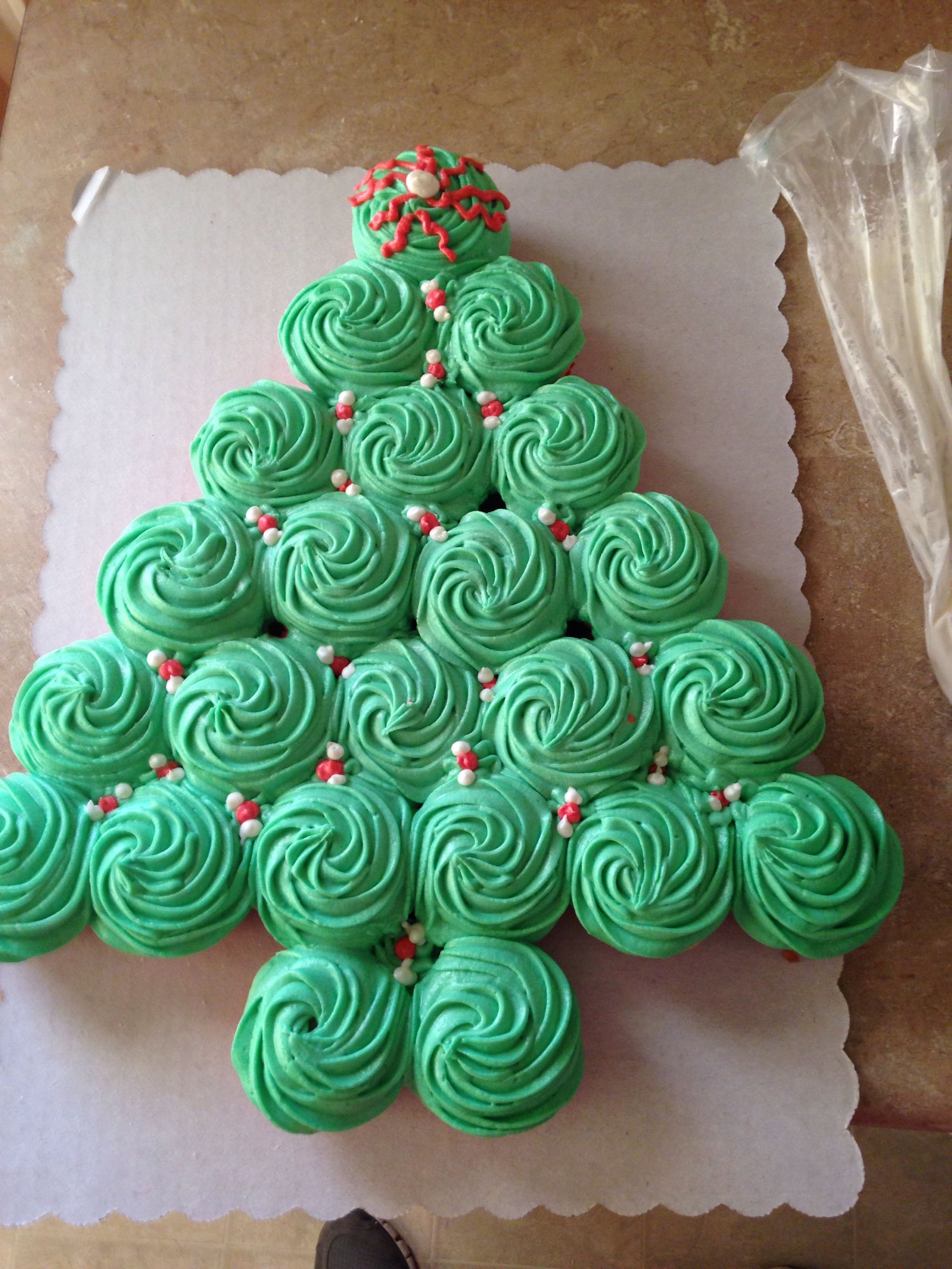 Pull-Apart Cupcakes Christmas Tree Decoration