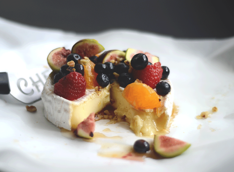 Baked Brie and Fresh Fruit