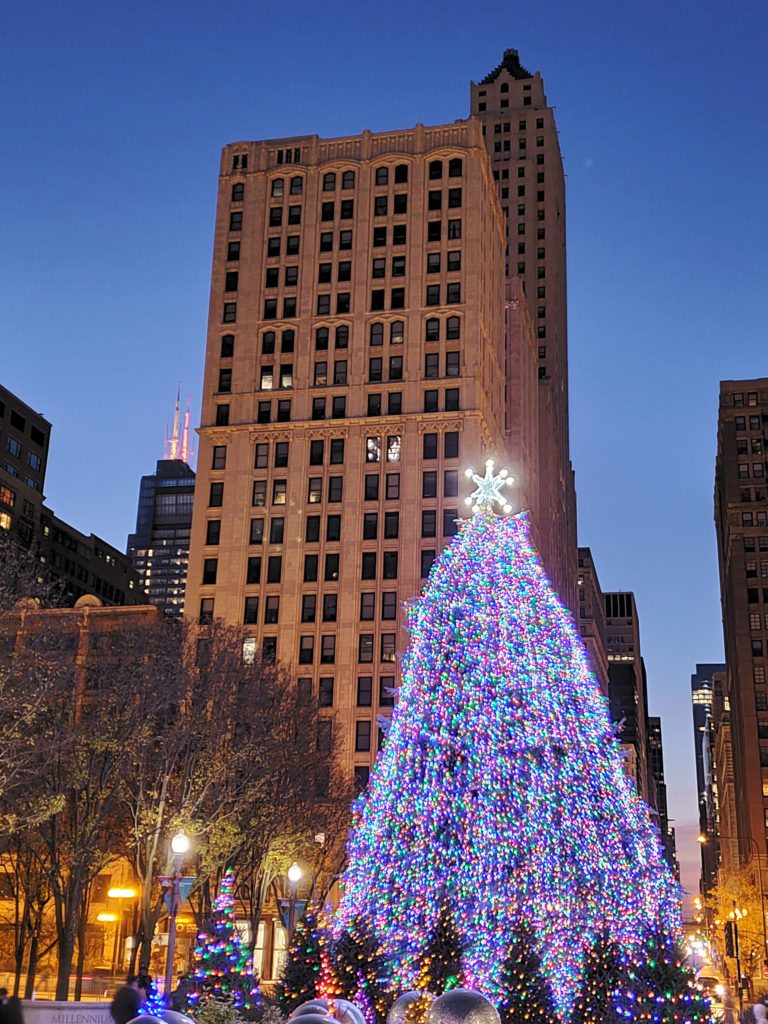 Chicago Christmas Tree Star on Top