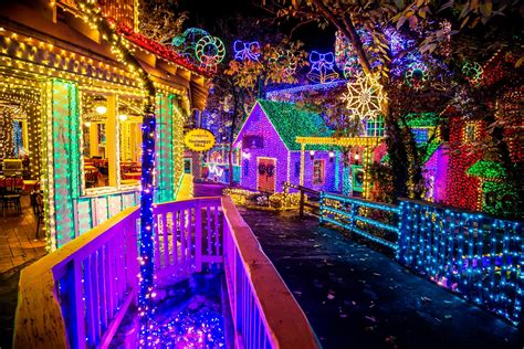 Christmas Light Displays