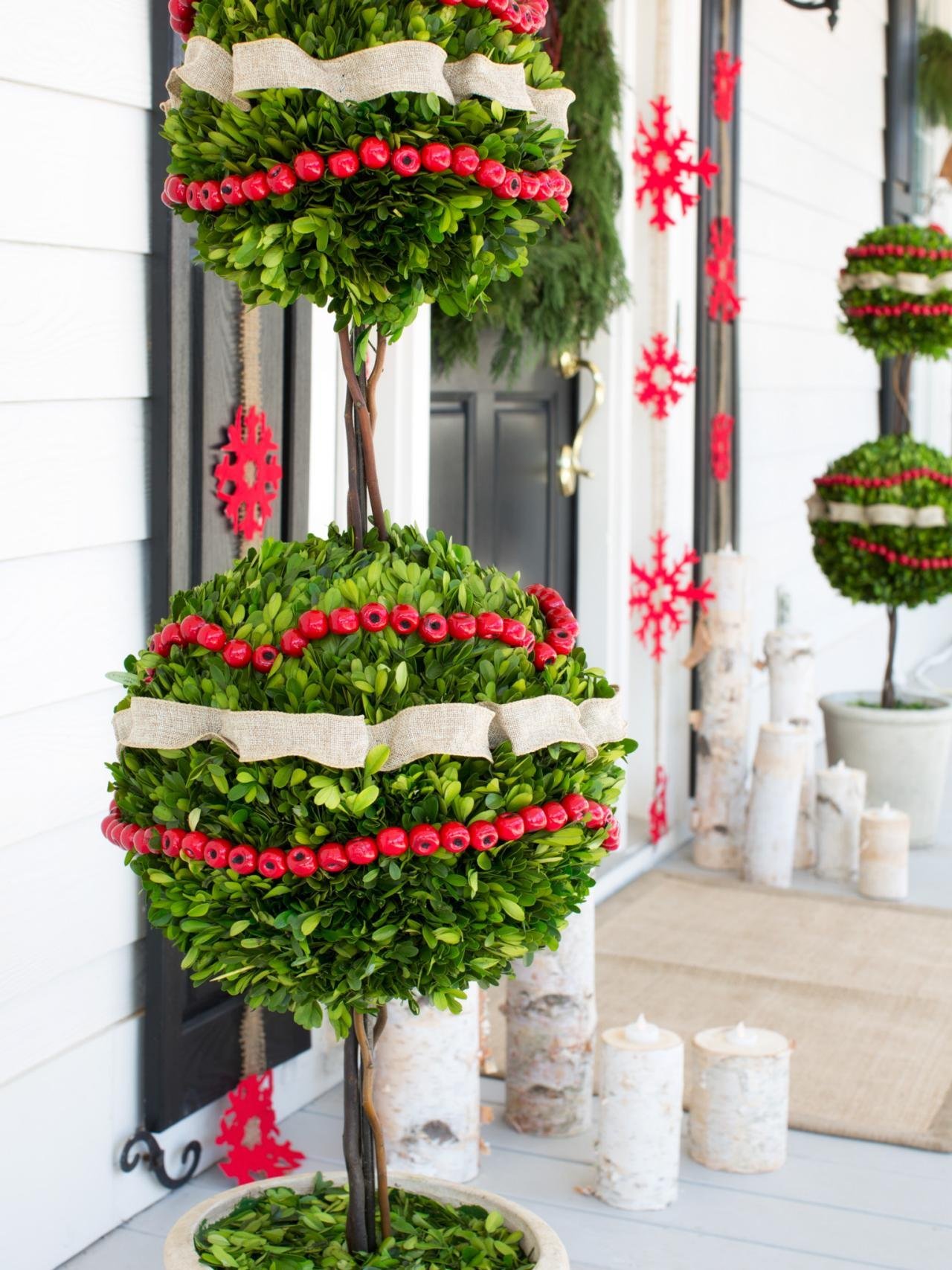 Christmas Outdoor Tree Decorations: A Festive Yard Guide