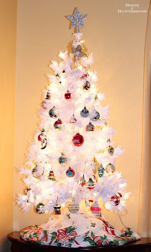 DIY White Christmas Tree Decorating Ideas