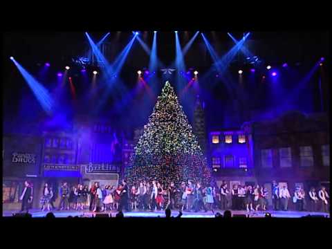 Experience The Magic Of Memphis Singing Christmas Tree