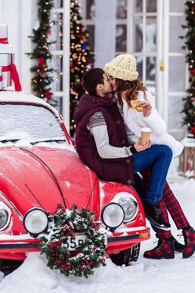 Fun and Playful Couples Christmas Holiday Photo Ideas