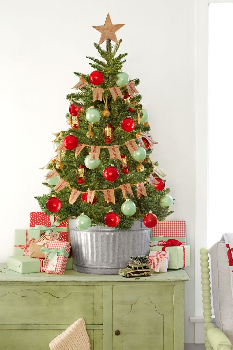 Miniature Pre-Decorated Christmas Tree Decorating Ideas