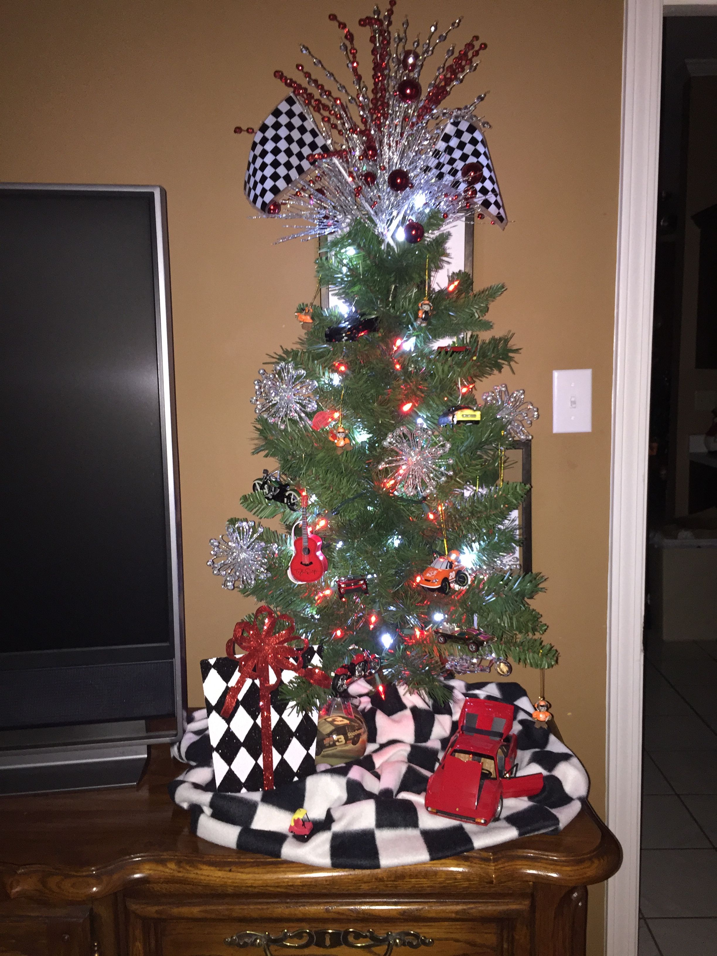 Racing Stripe Christmas Tree