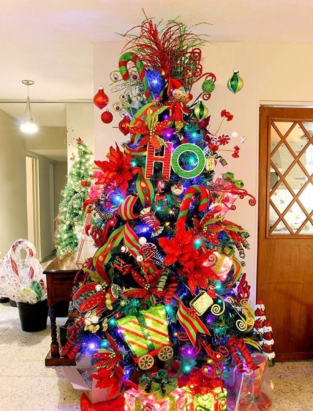 Whimsical Christmas Tree Decorating Ideas