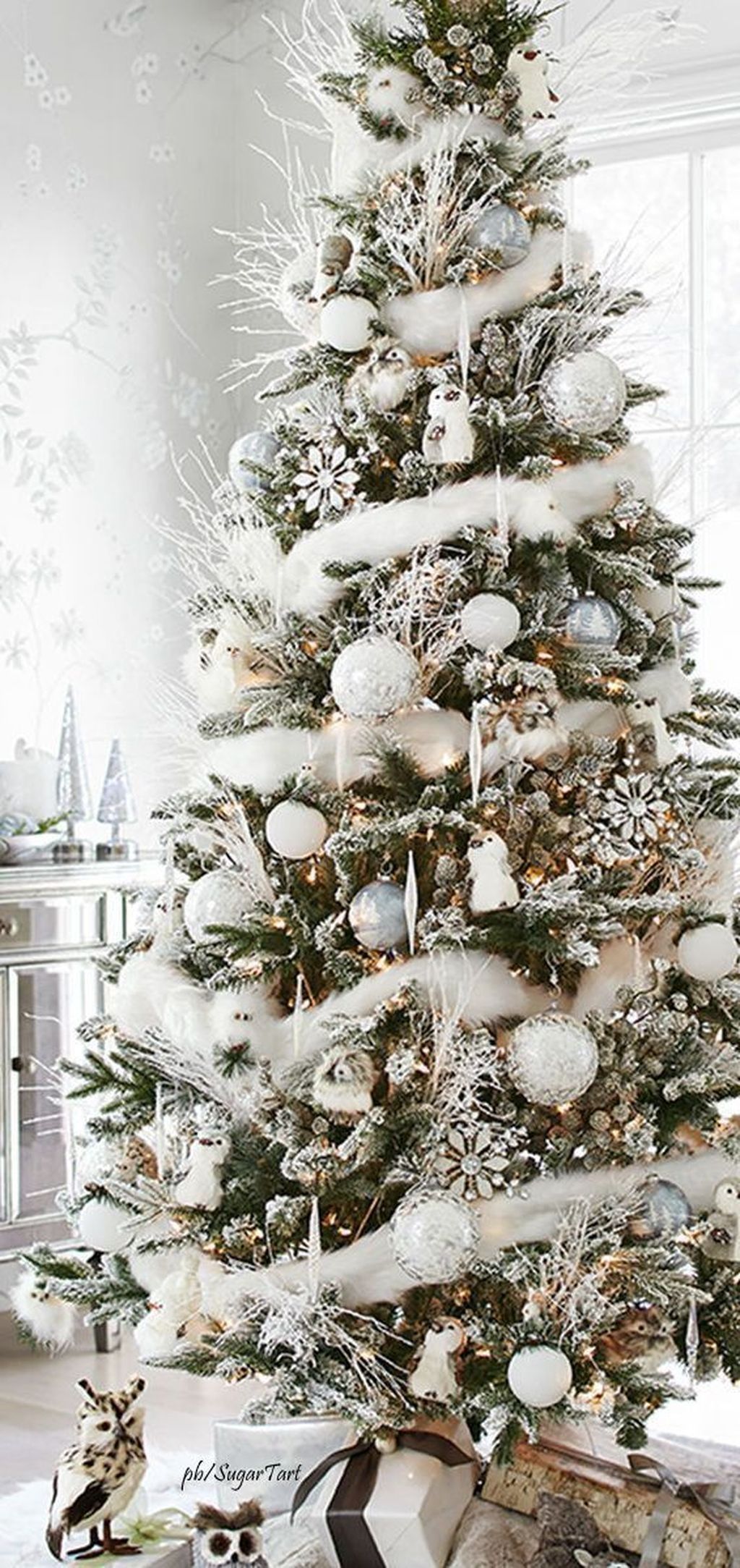 White Christmas Tree Ideas