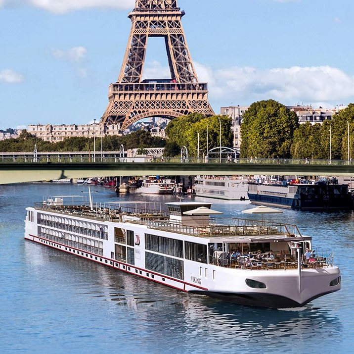 Christmas Cruise on the Seine