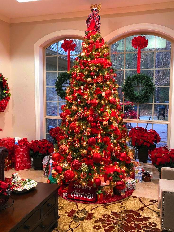 Red and Gold Christmas Tree Inspiration